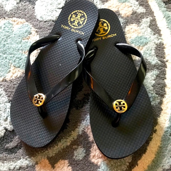 Tory Burch Shoes - Tory Burch flops 🌸